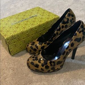 Gianni Bini Leopard heels
